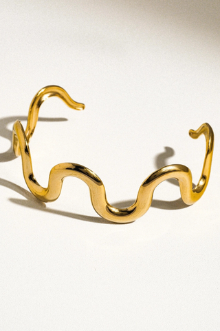 FéLix 18k Gold Non-Tarnish Wavy Bold Statement Bracelet - Yellow Gold