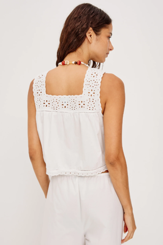 Noemi In White