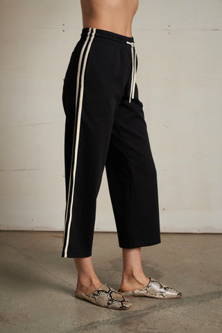 Travel Track Pant in True Black